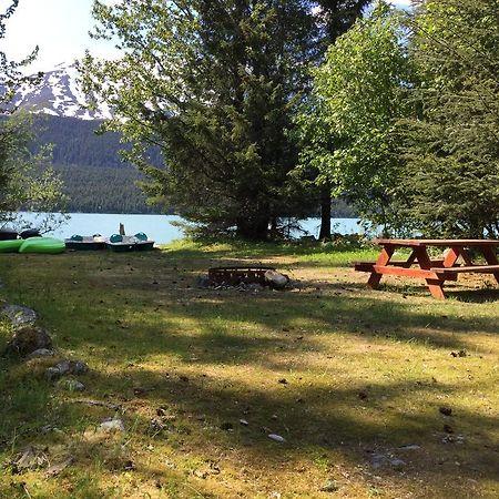 Renfro'S Lakeside Retreat Primrose Eksteriør billede